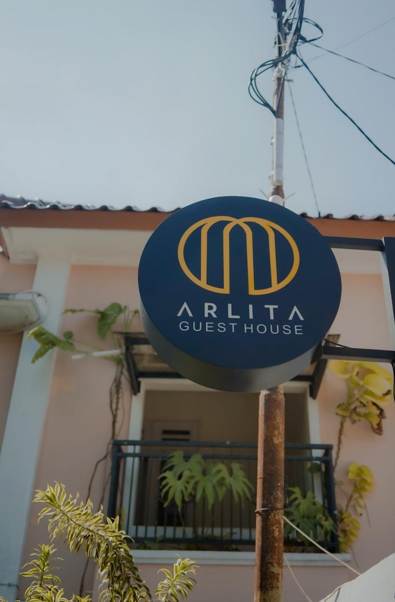 Arlita Guesthouse ชิอันจูร์ ภายนอก รูปภาพ