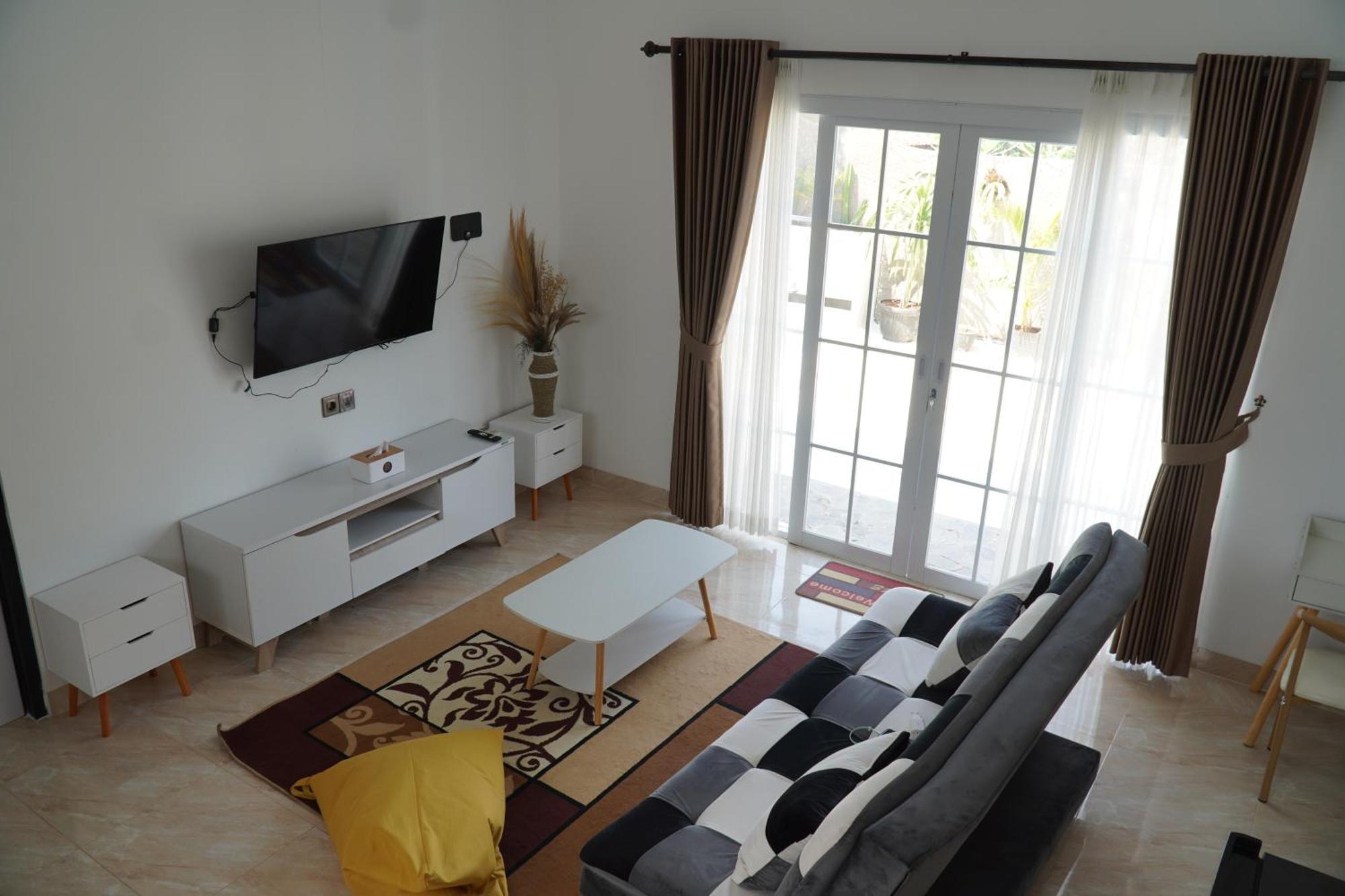 Arlita Guesthouse ชิอันจูร์ ภายนอก รูปภาพ
